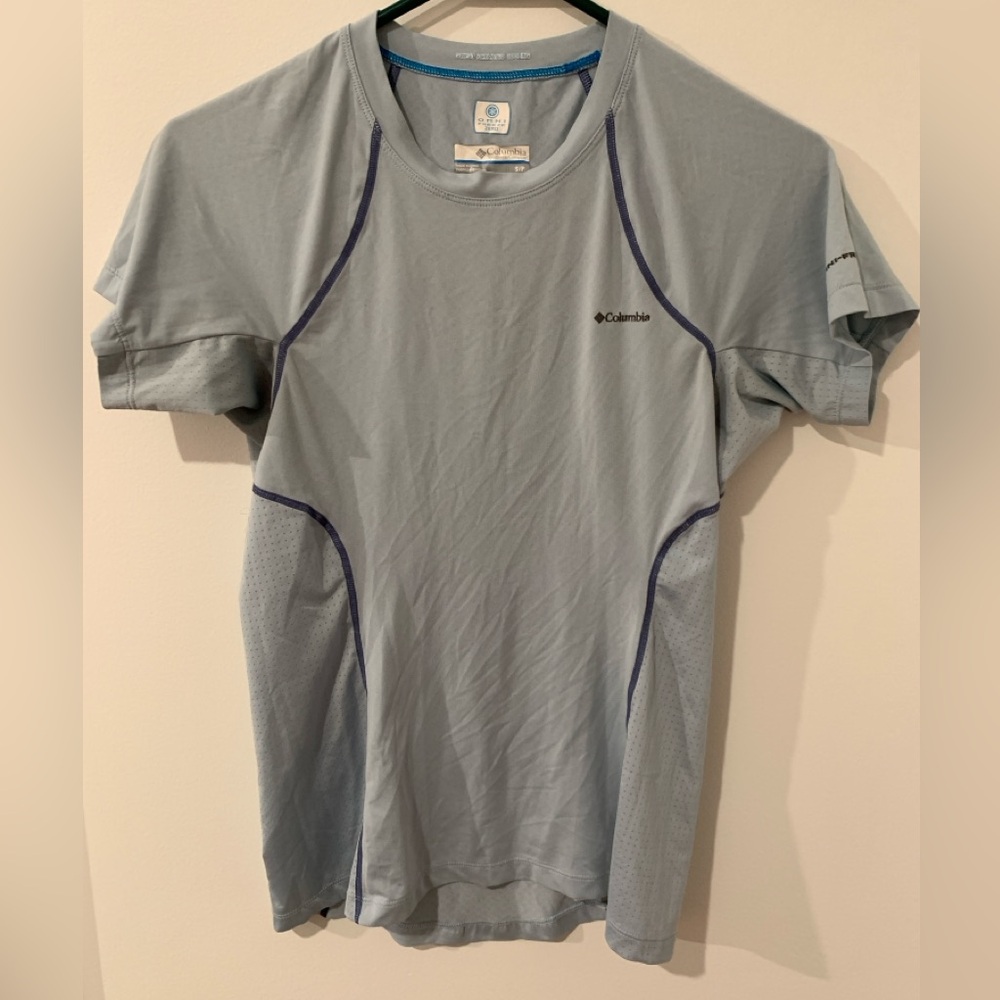 Columbia tshirt